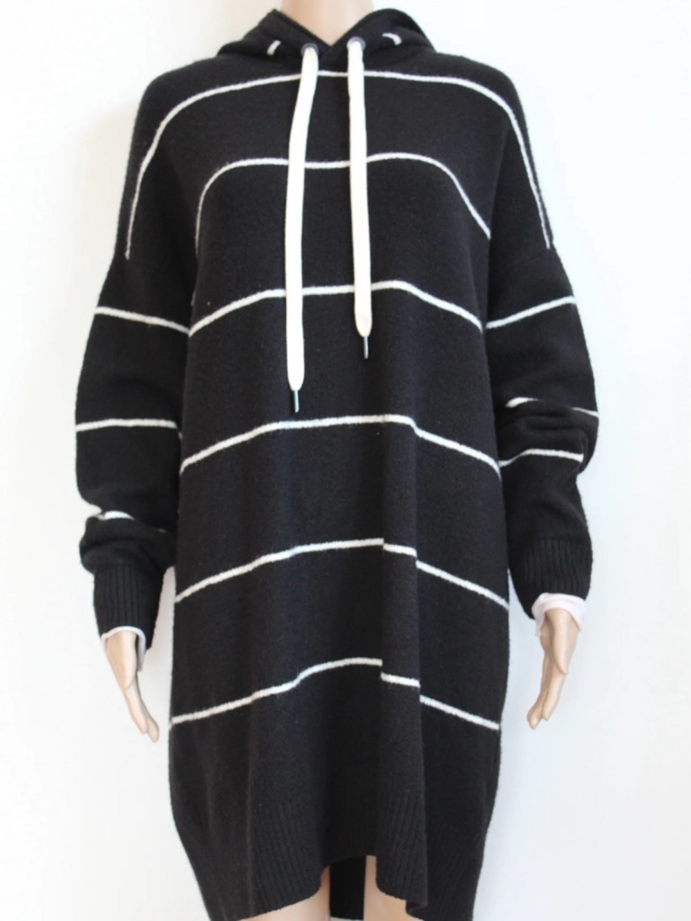 Alice & Olive Striped Black & White Hoodie Sweater Dress